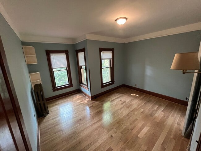 Photo - Varsity Management Unit 02