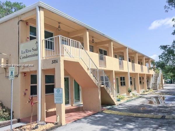 Building Photo - 3251 SW 44th St Unit 204 Rental