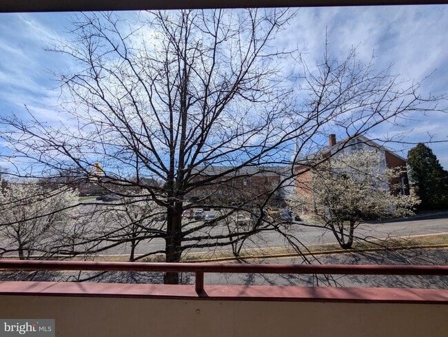 Photo - 6431 Richmond Hwy Unidad 303