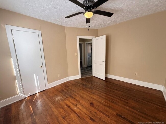 Photo - 1106 Clark St