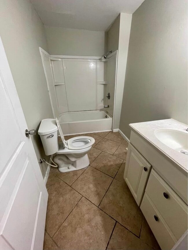 Photo - 316 W Gray St