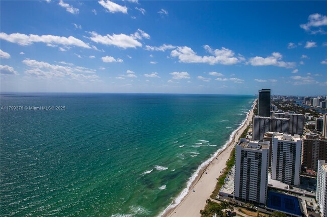 Building Photo - 1830 S Ocean Dr Unit 4504 Rental