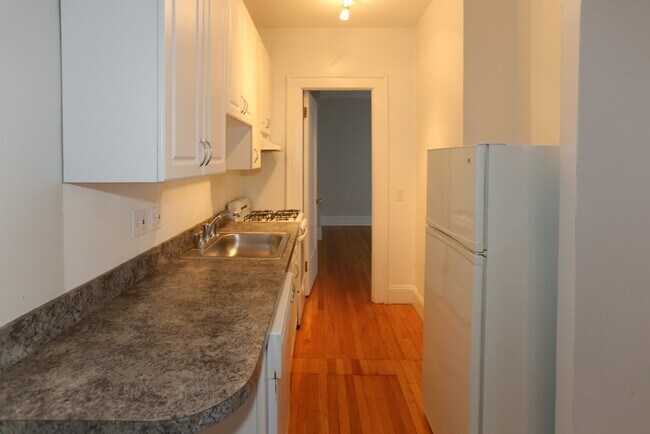 Photo - 665 W Melrose St Unit 1B