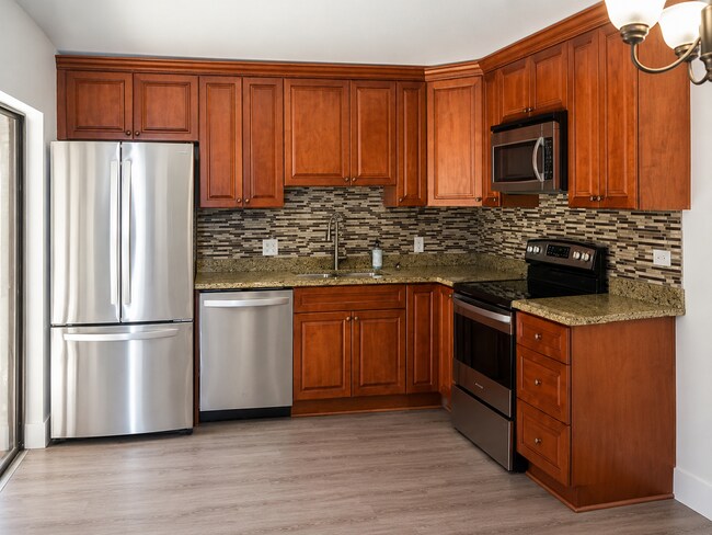 Photo - 1700 Embassy Dr Unit 708
