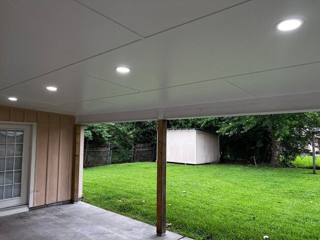 Photo - 3 Bedroom, 1.5 Bathroom, Brick Home with yard and Storage Building, Covered Porch
