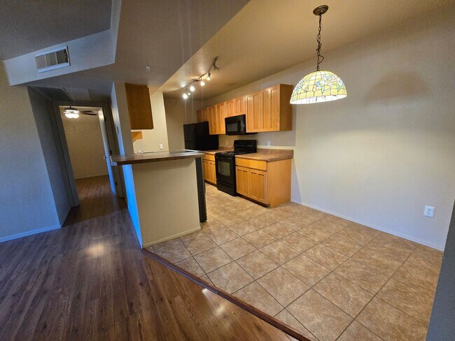 1385 W University Ave Unit 4-125