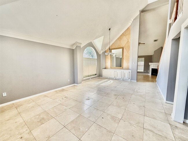 8815 Champion Springs Cir