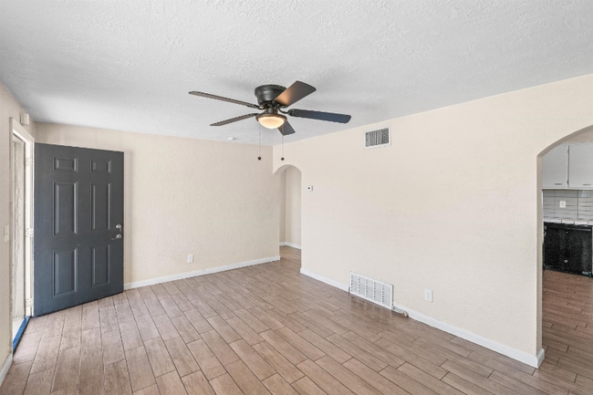 Photo - 3833 N Tyndall Ave