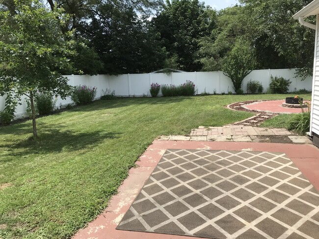 Photo - 2066 Betty Ln