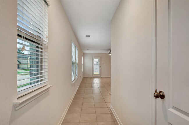 Photo - 9403 Castillo Ct