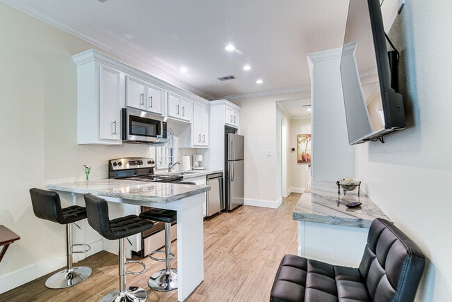 1212 26th St Unit SI ID1545867P