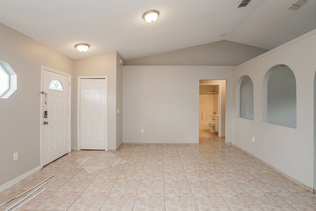Photo - 979 Gascony Ct