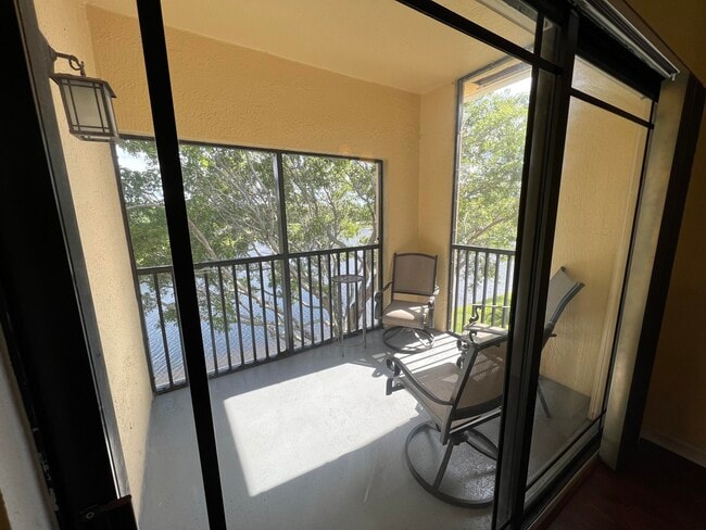 Building Photo - 2814 Grande Pkwy Unit 304