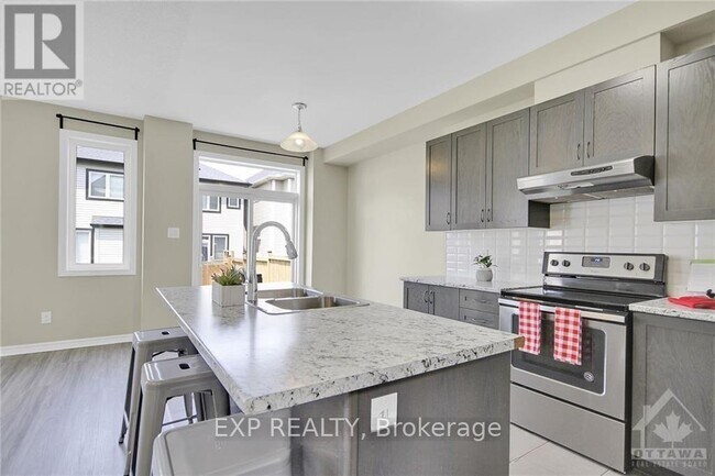 Photo - 916 Kilbirnie Dr