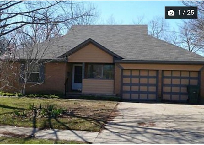 Beautiful 3 bed/2 bath home in West Sherman! - Beautiful 3 bed/2 bath home in West Sherman!