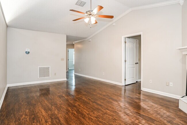 Photo - 9552 Glenn Abbey Way