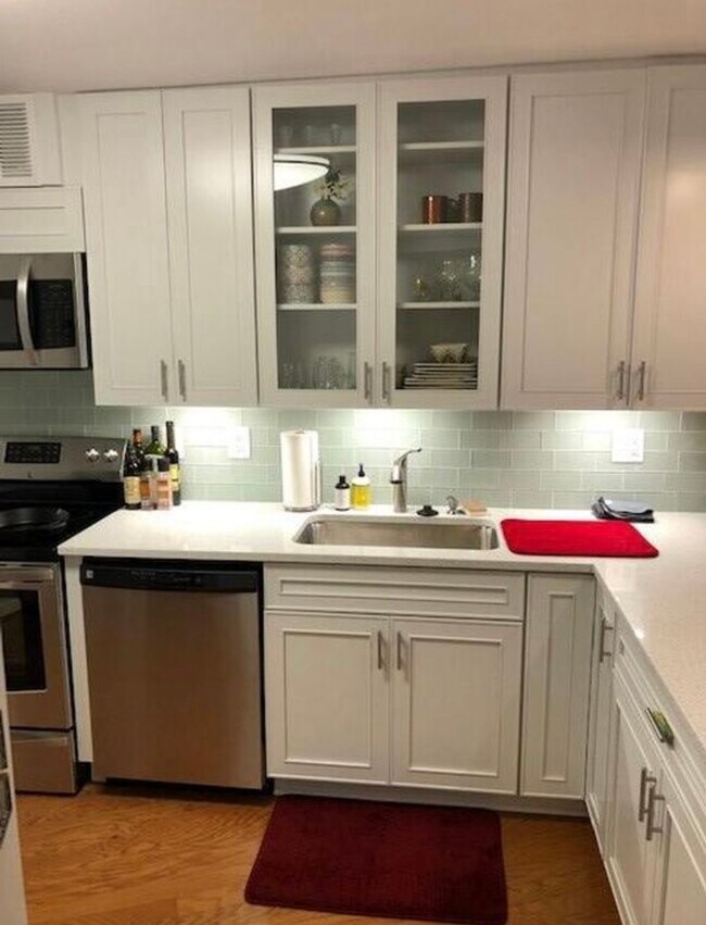 Photo - 1600 N Oak St Unit Apt 309
