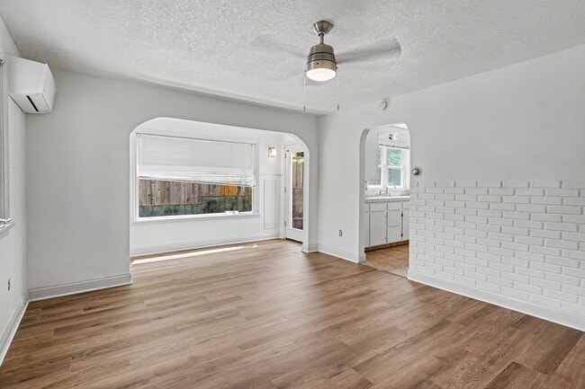 Photo - Winter Duplex - VPM215153W-4 Unit 2151