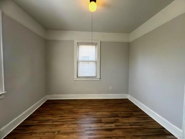 Photo - 150-18 Yates Rd