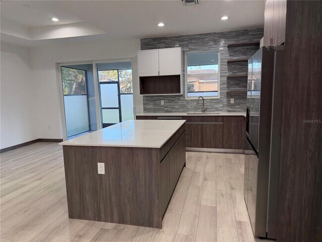 Photo - 3050 Wentworth St