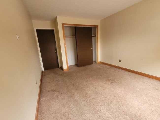 Photo - 8 Lancelot Court Unit 14