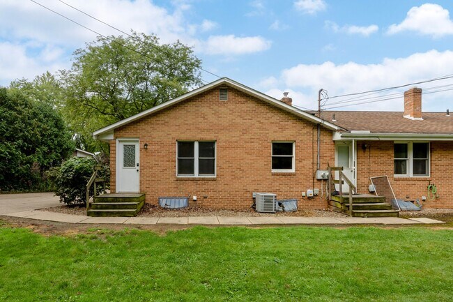 1906 Cher Ct