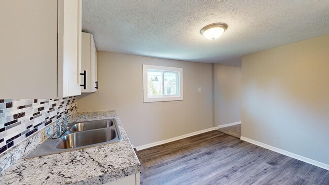 3411 W 49th St Unit Upper Rear - #3