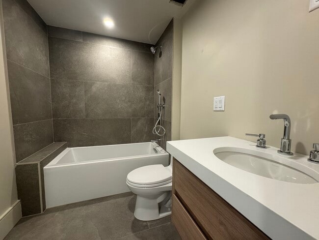 Photo - 300 Franklin St Unidad 2