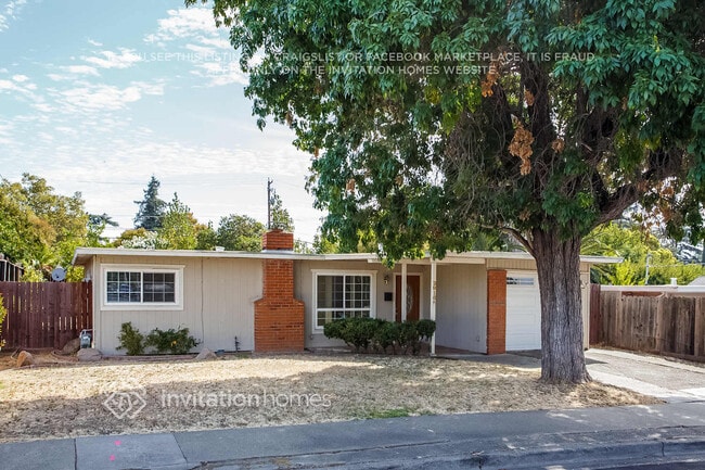 Photo - 2816 Glenside Dr