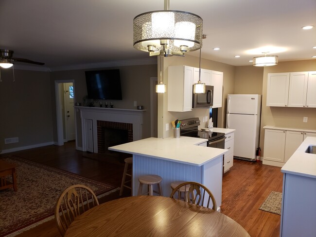 81 N Greenwich St Unit Entire home