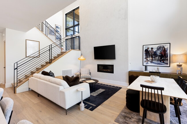 Photo - 10131 Jake's Wy