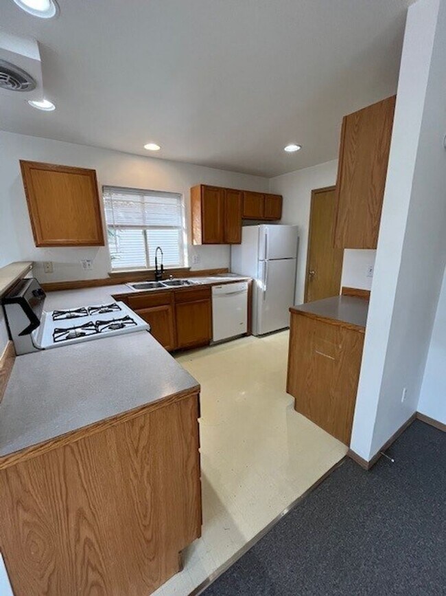 Photo - 2814 Queen St Unit 2814