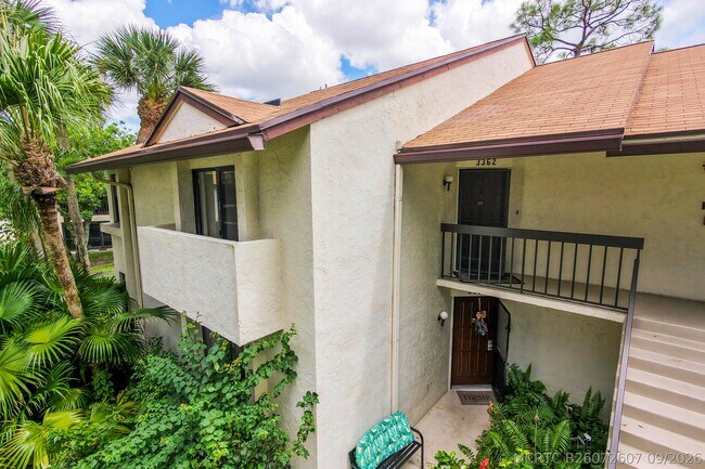 3362 Lucerne Park Dr