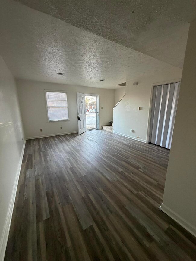 Photo - 106 Heritage Dr