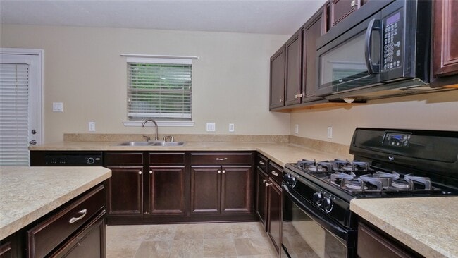 Photo - 2923 Mustang Meadow Ln