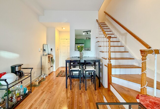 230 Monroe St Unit 2RS