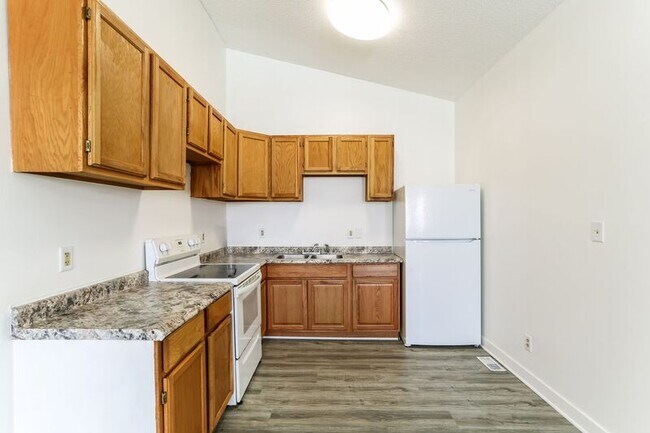 Photo - 2199-2199 Amherst Ave