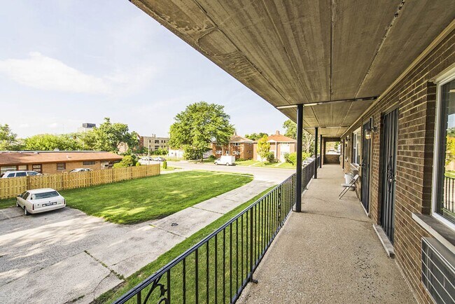 Photo - 2109 S 5th Ave Maywood, IL 60153