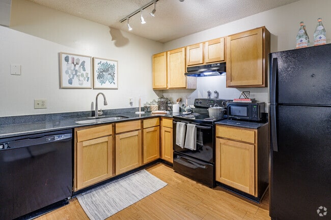 4BR, 2BA - 1,100SF Kitchen