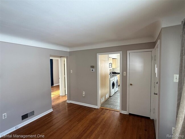 Photo - 12050 Cavell St