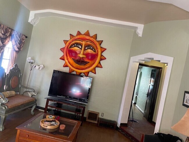 Photo - 4108 S Norton Ave Unit 1