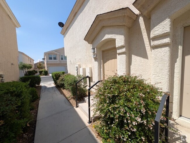 Building Photo - 8708 Tomnitz Ave Rental