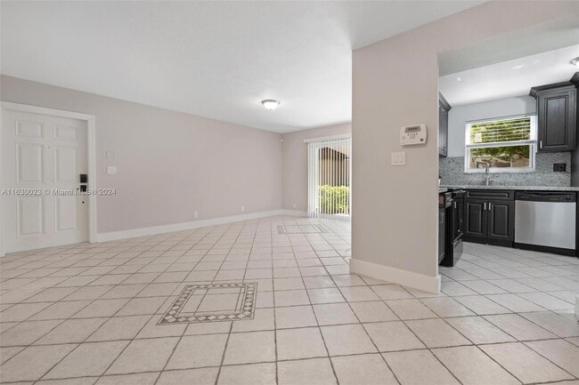 Photo - 11232 SW 12th St