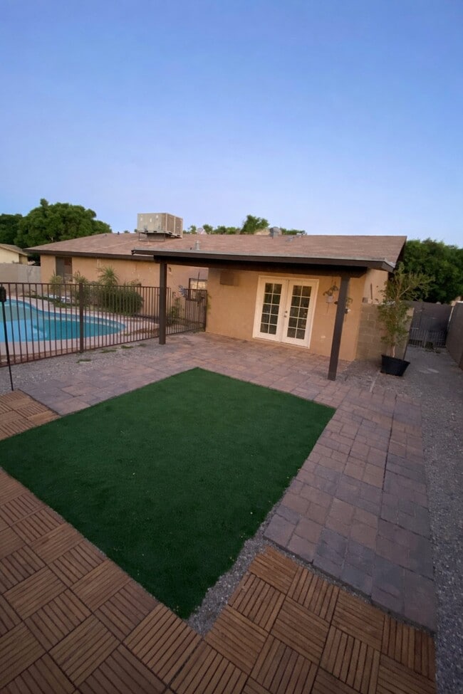 Photo - 4408 W 15th St