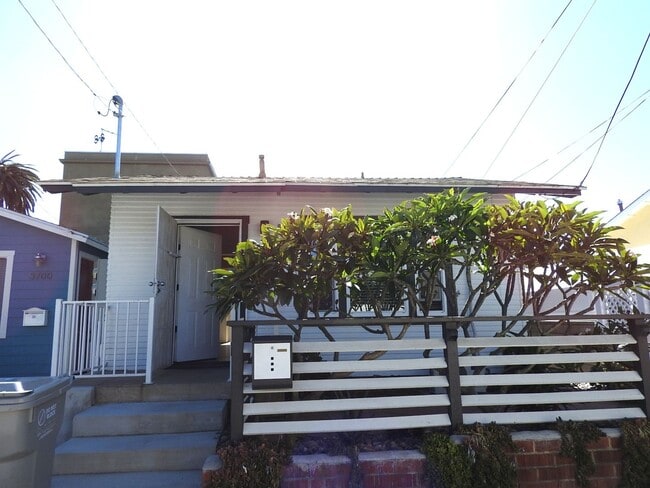 Photo - 3700cres Unit 3698