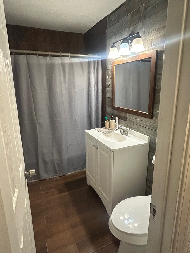 Photo - 603 N 1st St