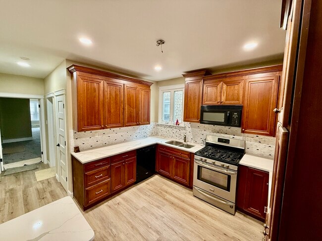 Photo - 5644 N Talman Ave Unit 2