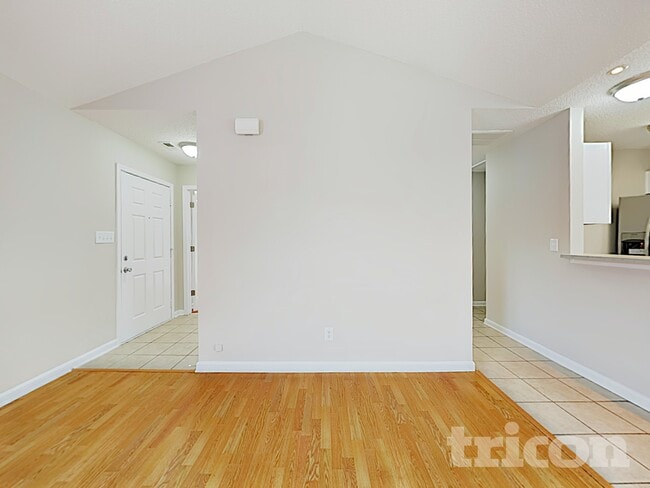 Photo - 107 Everett Park Dr