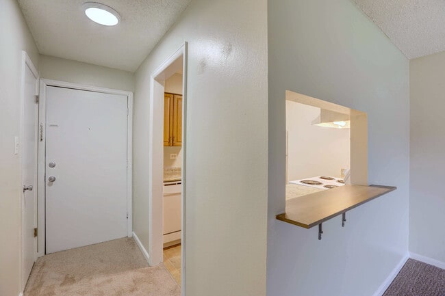 1BD 1BA w/Den - 835 SF - Entrance - Monaco Parkway Apartments