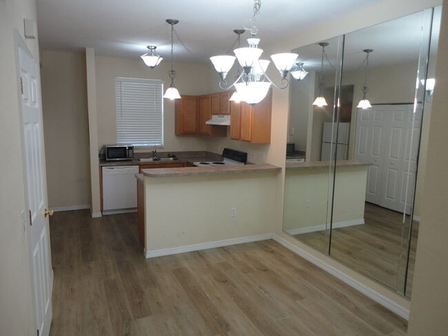 Photo - Victoria Station - 2 bedroom 2.5 bath townhouse